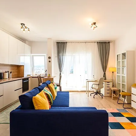 Coresi Mountain View City Apartment *